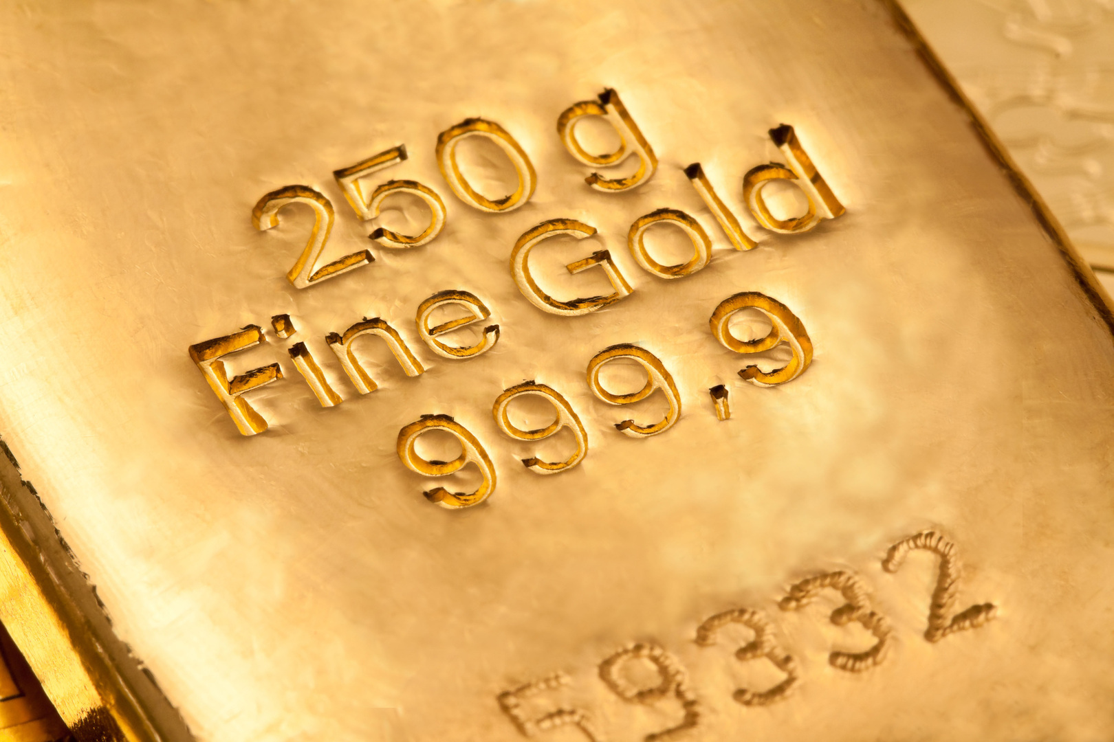 ارتفاع سعر الذهب 1.7% بعد قرار الاحتياطي الفيدرالي الأمريكي رفع أسعار الفائدة