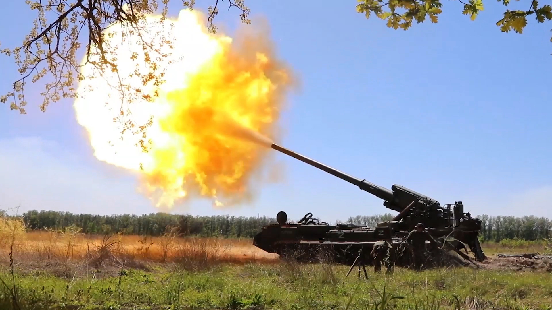 وزير الدفاع البريطاني: روسيا تتفوق على أوكرانيا في المدفعية بـ20 ضعفا