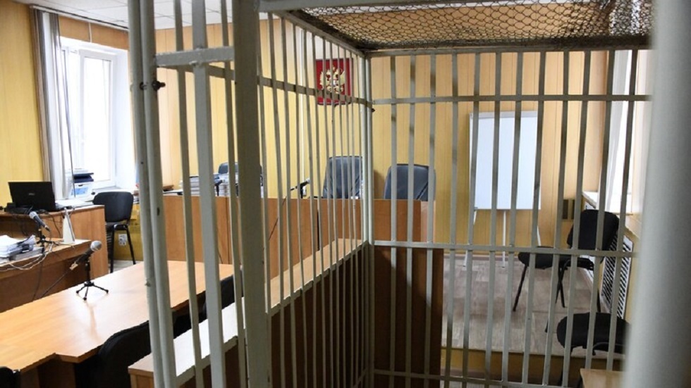 موسكو.. الحكم على موظف سابق في السفارة الأمريكية بالسجن 14 عاما بتهمة تهريب المخدرات