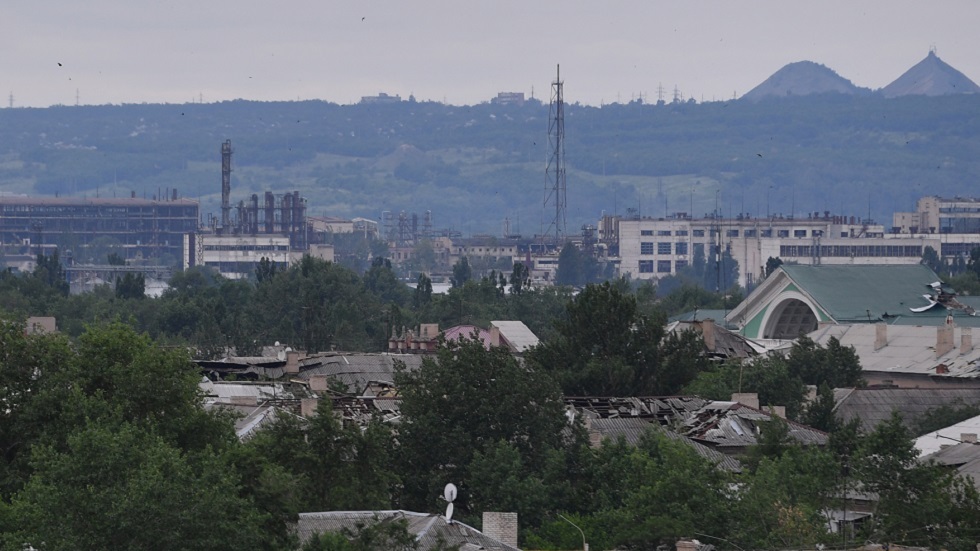 لوغانسك: عسكريون أوكرانيون في سيفيرودونيتسك بدأوا بالاستسلام