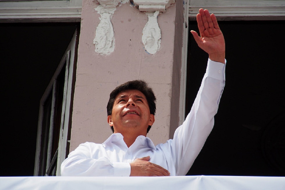 رئيس بيرو يخضع للتحقيق في قضية فساد