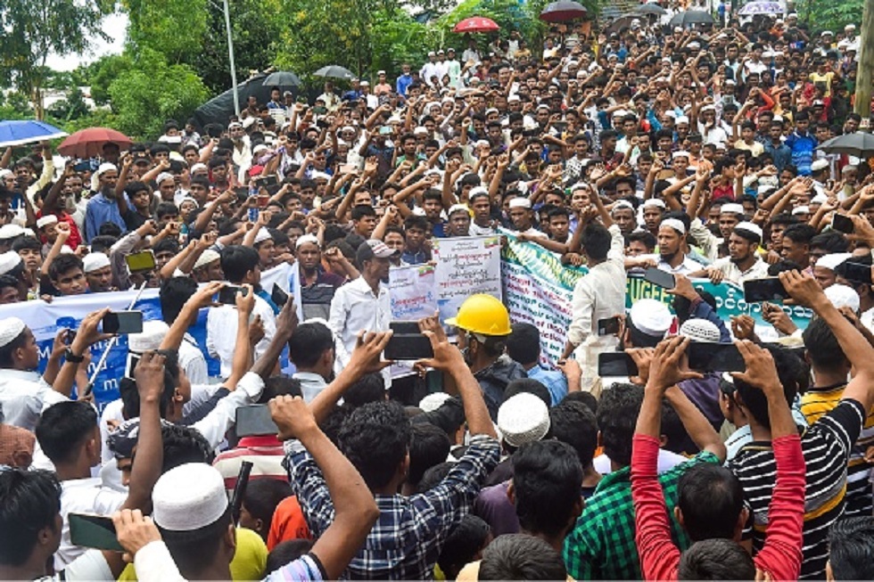 بنغلاديش.. تظاهر الآلاف من لاجئي الروهينغا مطالبين بالعودة إلى ميانمار