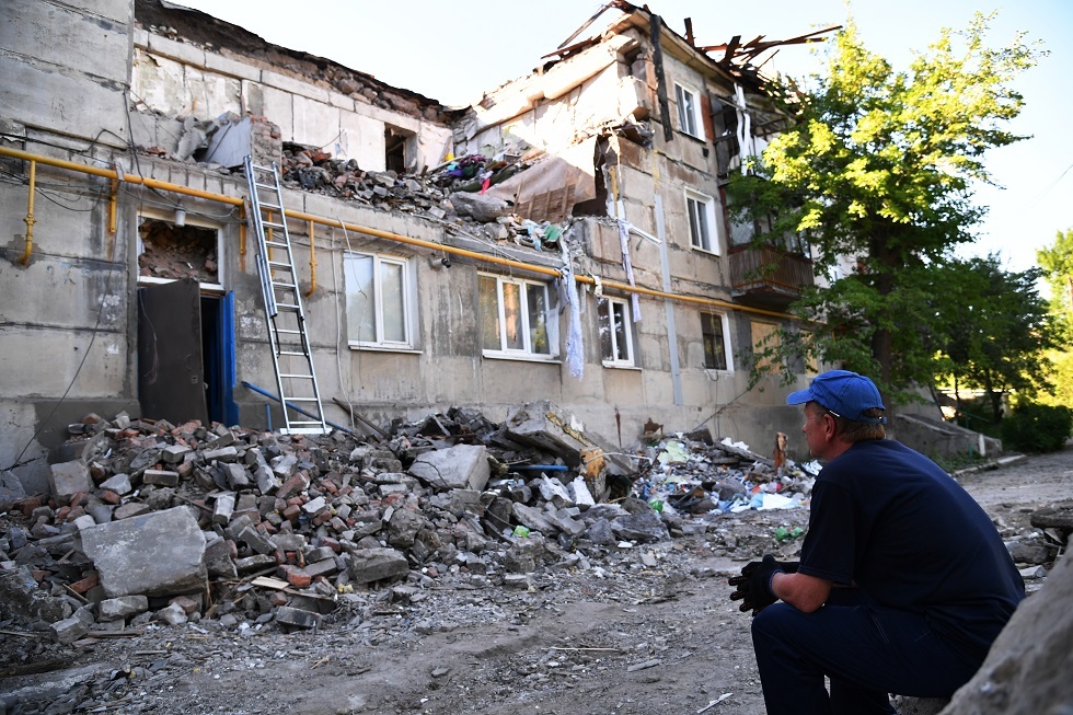 لوغانسك: القوات الأوكرانية قصفت مدينتي ستاخانوف وزيموغورييه
