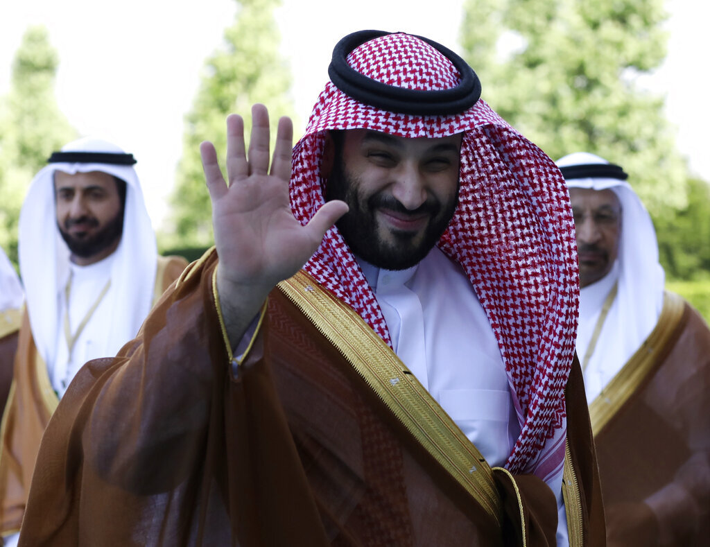 ولي العهد السعودي يغادر أنقرة (فيديو)