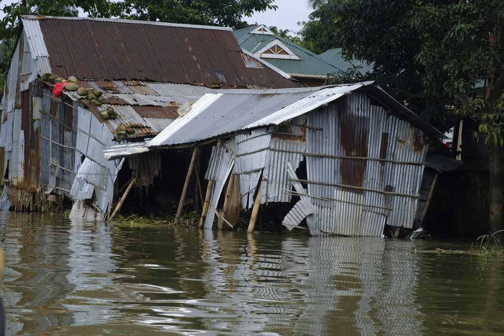 ارتفاع قتلى الفيضانات في بنغلاديش