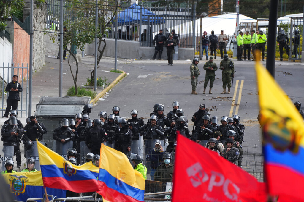 رئيس الإكوادور يلغي حالة الطوارئ المفروضة بسبب الاحتجاجات الجماعية
