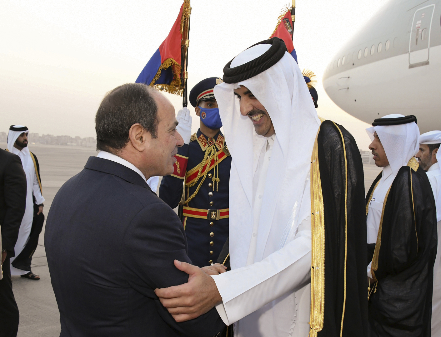 الأمير تميم بن حمد يغرد حول زيارته لمصر ولقاء السيسي