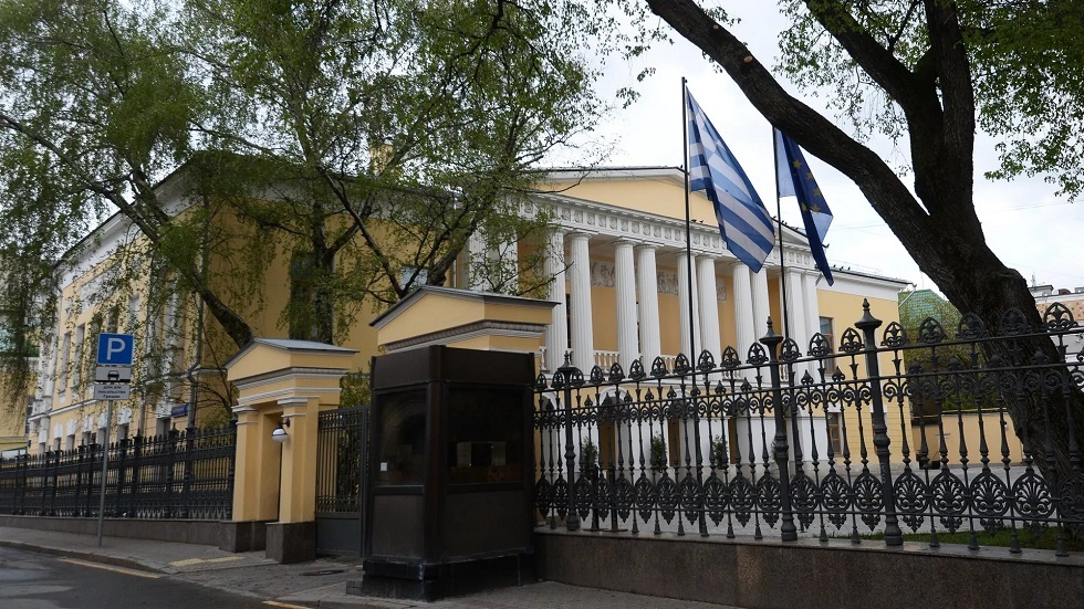 موسكو تطرد 8 دبلوماسيين يونانيين على خلفية 