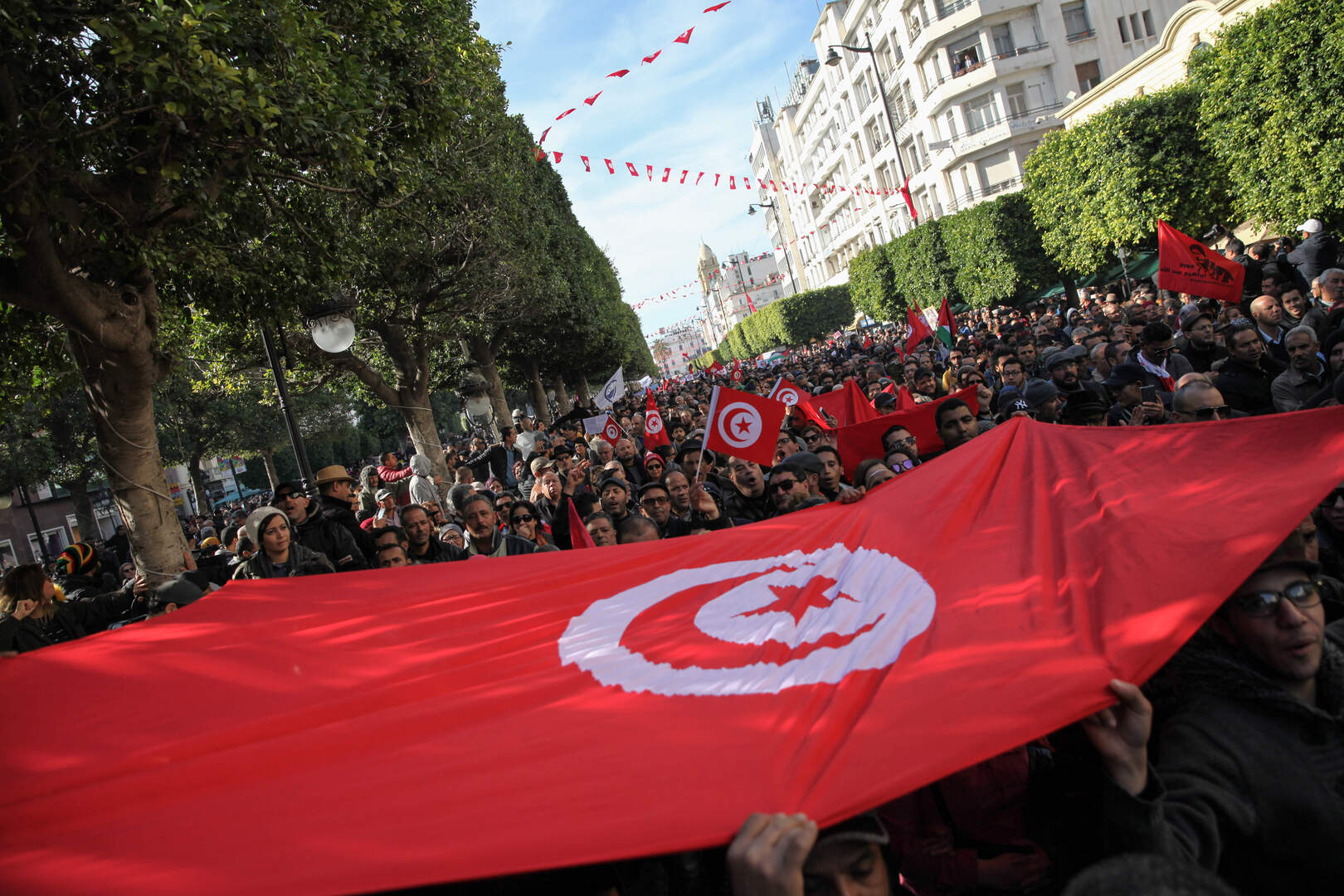 اتحاد الشغل التونسي يقر الإضراب في الوظيفة العمومية والقطاع العام