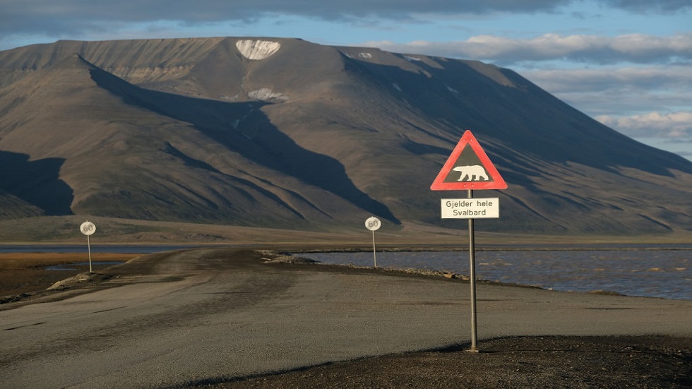 النرويج تمنع وصول شحنة بضائع إلى قرية قطبية روسية في سفالبارد