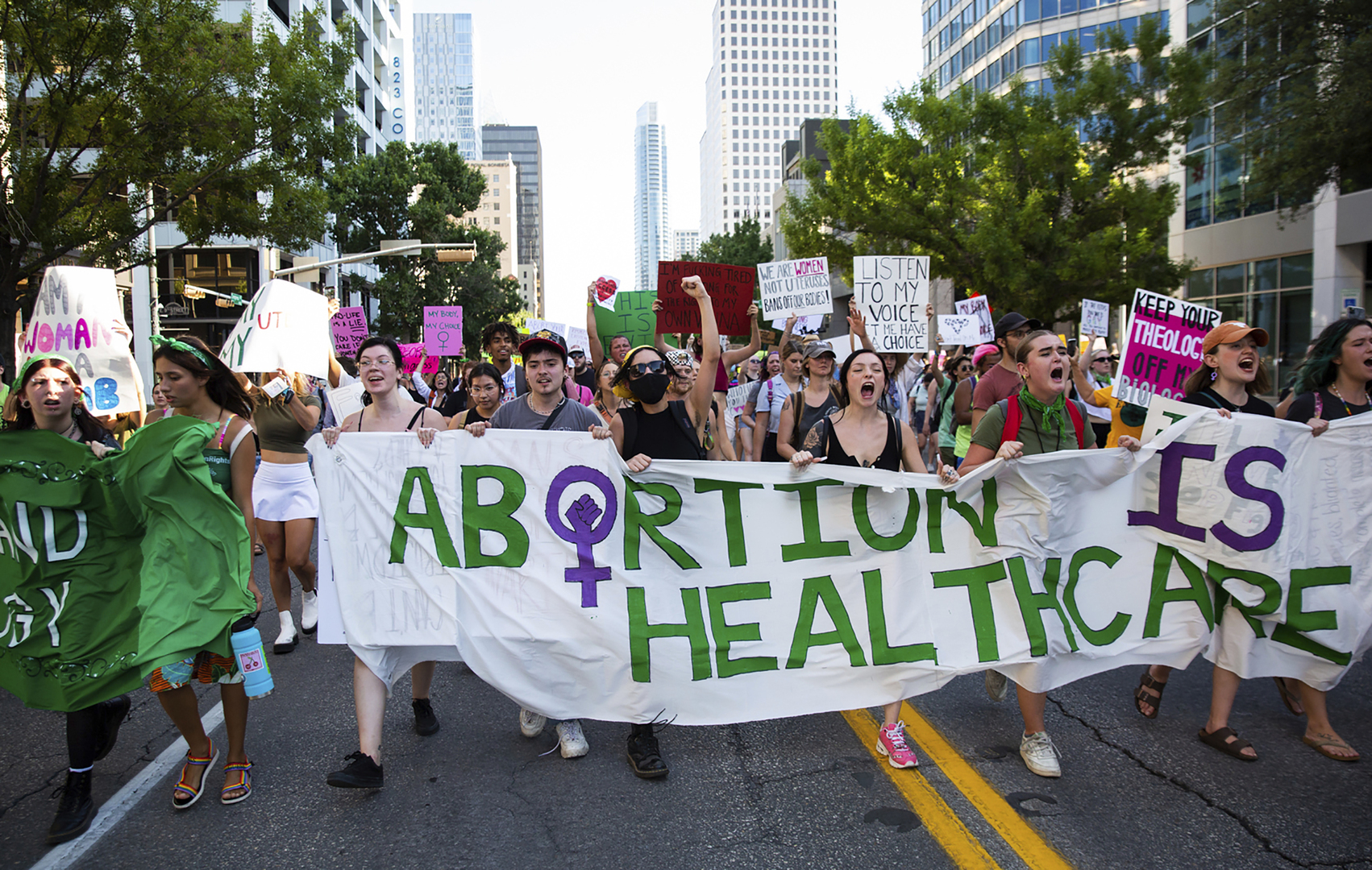 محكمة في تكساس تجمد حظر الإجهاض على أراضي الولاية