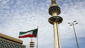 الكويت تعلن وقف إصدار سمات الدخول إليها