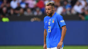 اختراق هاتف نجم المنتخب الإيطالي ونشر صورة عارية له