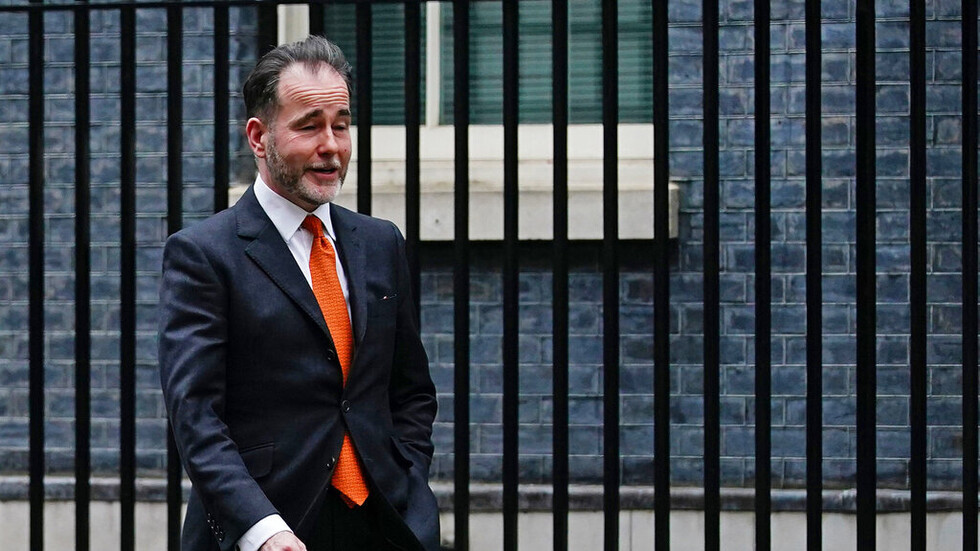 جونسون يواجه فضيحة جديدة مع استقالة نائب برلماني