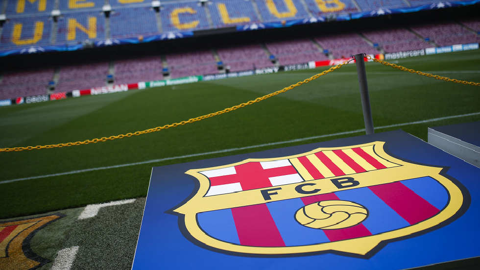 رسميا.. برشلونة يعلن رحيل تراوري ودي يونغ