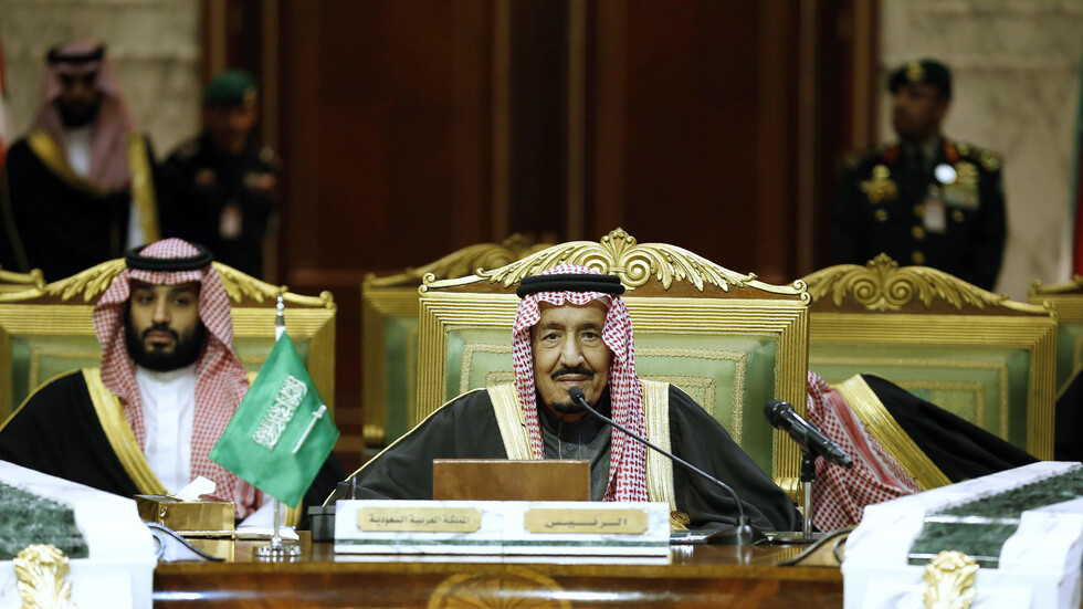 العاهل السعودي والأمير محمد بن سلمان يبرقان إلى الرئيس الأمريكي جو بايدن