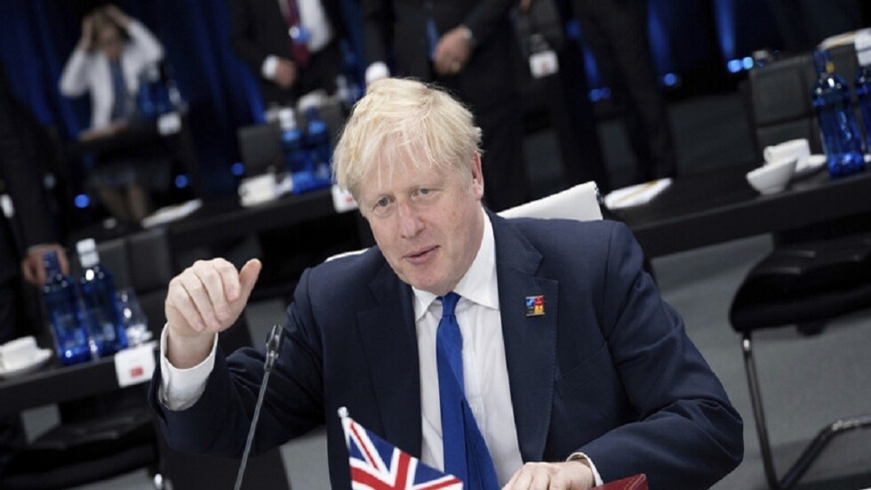 جونسون: لندن لا تفكر في انتهاك اتفاقية مونترو لتصدير الحبوب