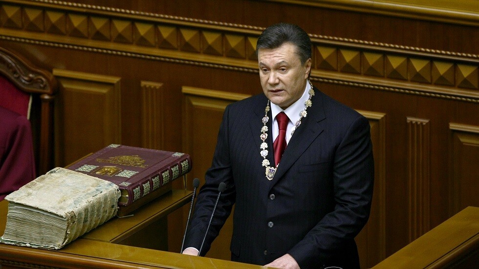 يانوكوفيتش يدعو الأوكرانيين إلى الاختيار بين القتال حتى آخر أوكراني أو السلام