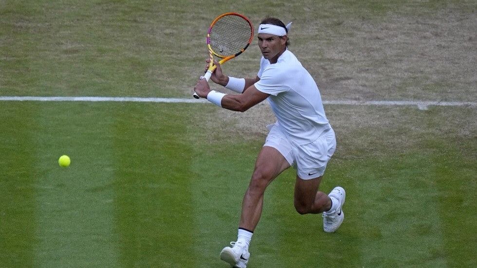 رغم الآلام والأوجاع.. الماتادور نادال يبلغ المربع الذهبي لويمبلدون (فيديو)