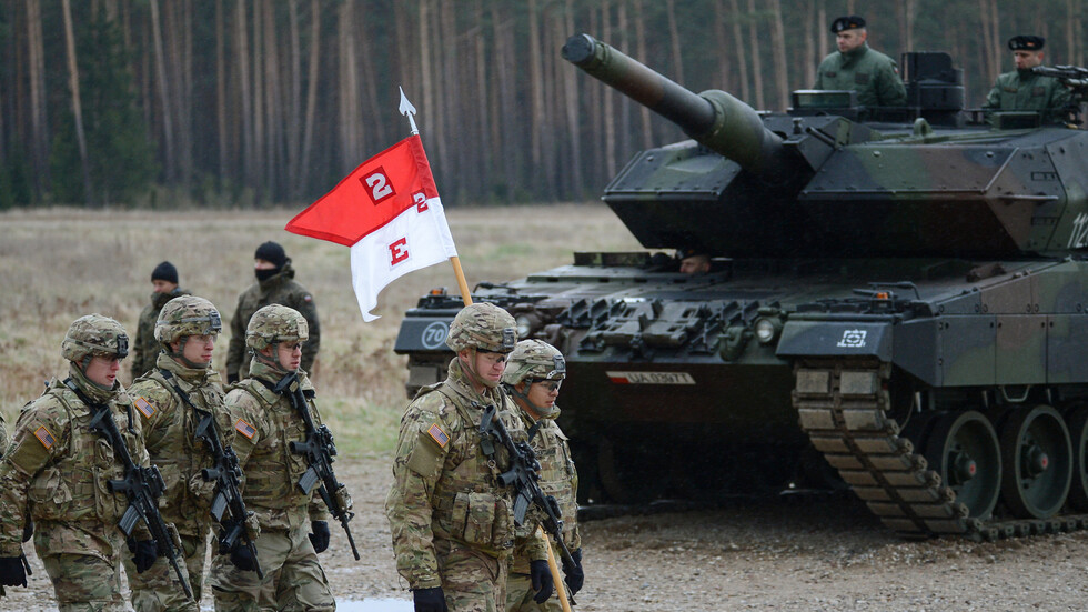 نائب بولندي سابق يوضح لماذا لن يتدخل الناتو لمساعدة بلاده حال اندلاع اشتباكات مع روسيا