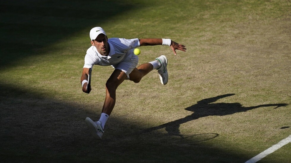 دجوكوفيتش يضرب موعدا مع "المشاكس" كيريوس في نهائي ويمبلدون (فيديو)