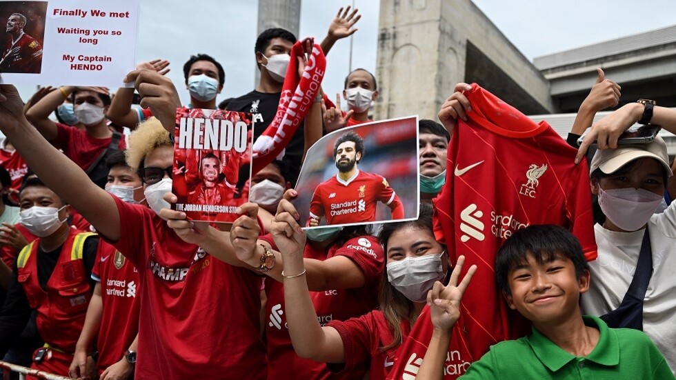 شاهد.. لحظة وصول محمد صلاح إلى تايلاند ورد فعل الجماهير