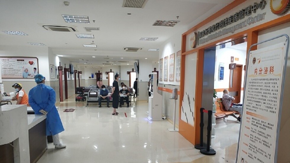 بعد حيرة تواصلت لأكثر من عقدين.. شاب صيني يكتشف أنه ثنائي الجنس ويحيض