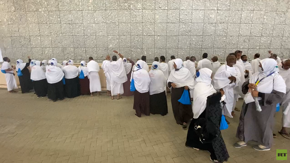 الحج.. مواصلة رمي الجمرات في ثاني أيام التشريق (فيديو)