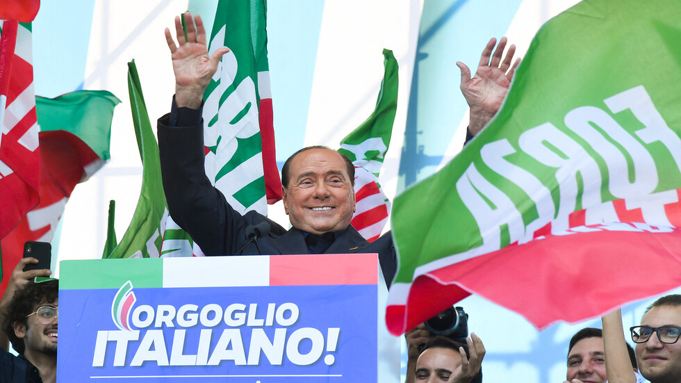 لاعبون بلا لحى.. بيرلسكوني يضع شروطا غريبة لصفقات ناديه الجديد 