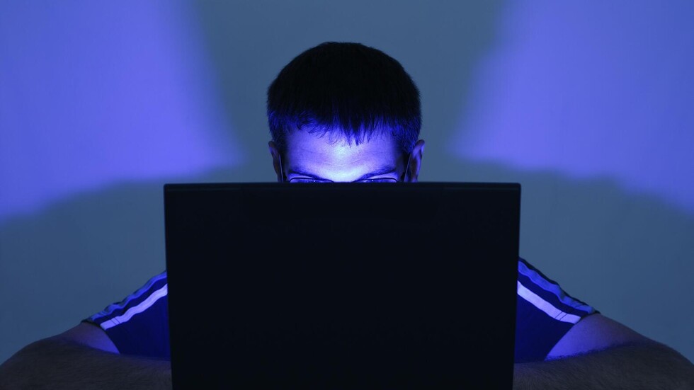 إعلام عبري: تبرئة إسرائيليين معظمهم من النساء تخابروا مع "عميل" إيراني