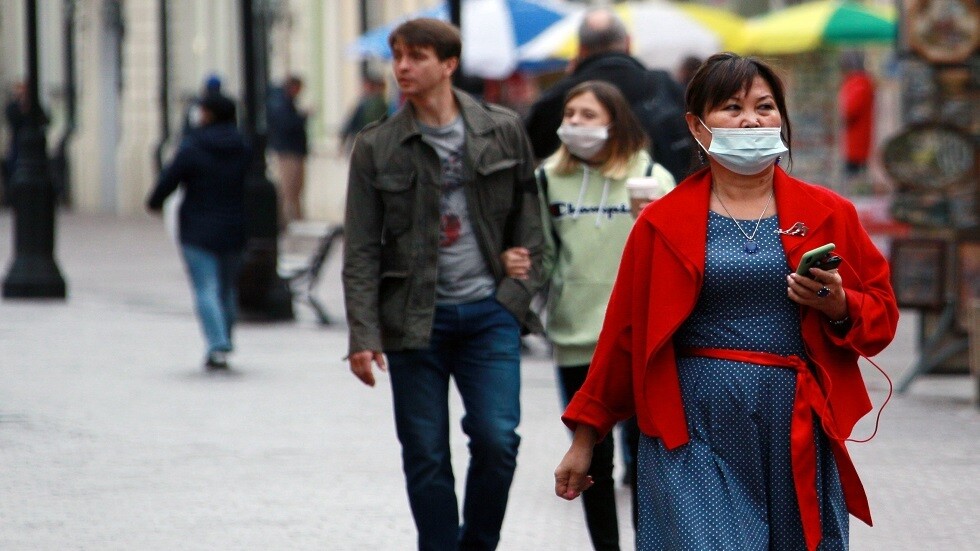 موسكو تنصح السكان بارتداء الكمامات في الأماكن العامة المغلقة