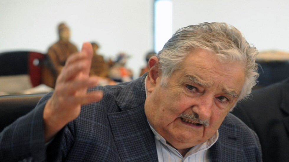 رئيس الأوروغواي السابق: واشنطن والناتو يخاطران بمحاولات إرهاق روسيا بحرب طويلة