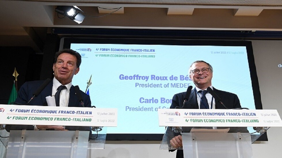 "أرباب العمل" في فرنسا وإيطاليا يطالبون بإعداد الرأي العام بشأن ارتفاع الأسعار بسبب وقف الغاز الروسي