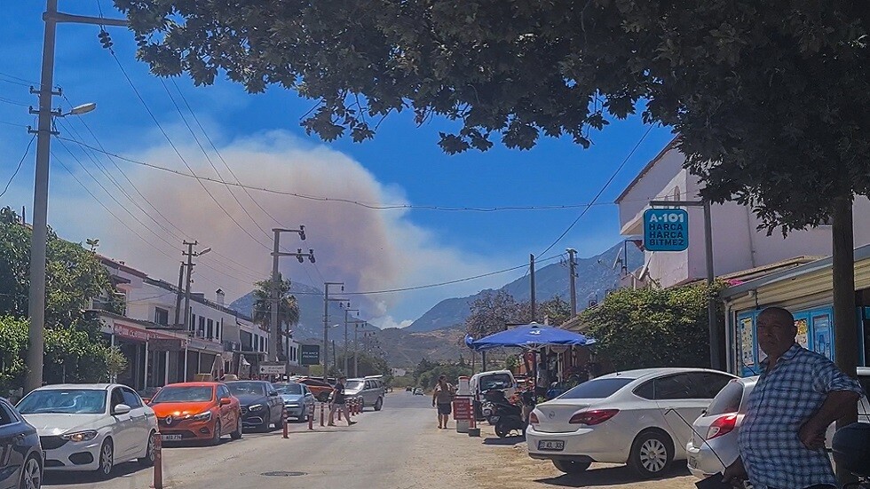 19 مصابا بحرائق الغابات في منتجع تركي