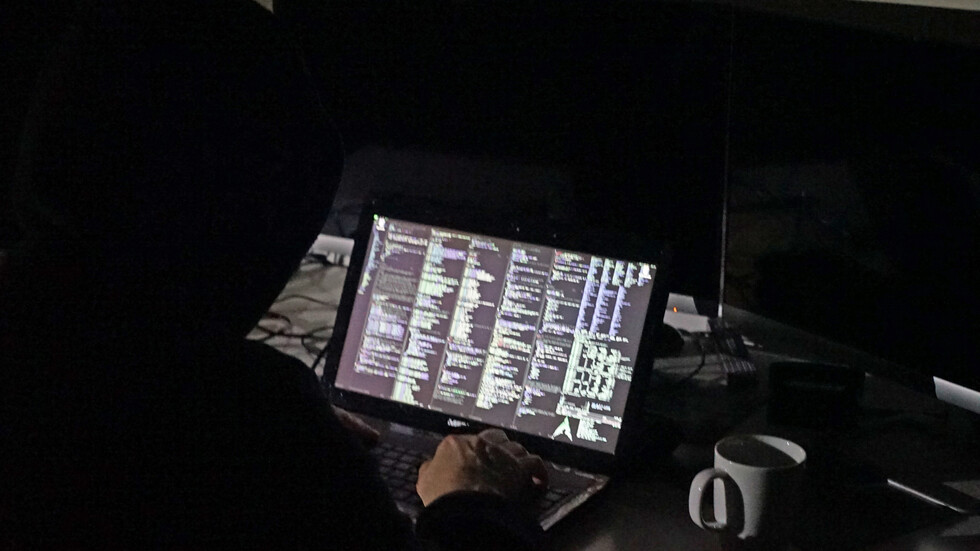 وسائل إعلام: سرقة كمبيوتر محمول من عسكرية ألمانية خلال ندوة سرية للناتو في باريس