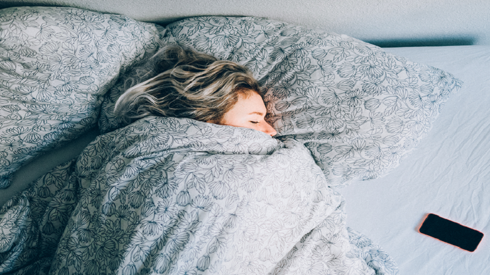 دراسة: إحدى السمات الحاسمة للوعي نفقدها أثناء نومنا!