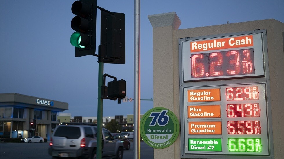 صحيفة أمريكية: بايدن يدفع السعودية لزيادة الإنتاج وروسيا قد تكون الفائز