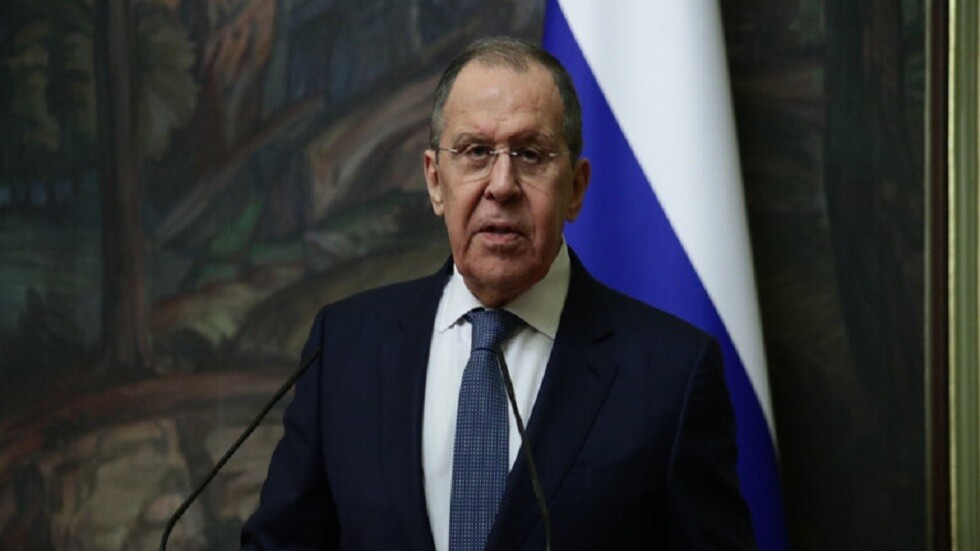 لافروف يعلق على أنشطة المختبرات البيولوجية الأمريكية في أوكرانيا