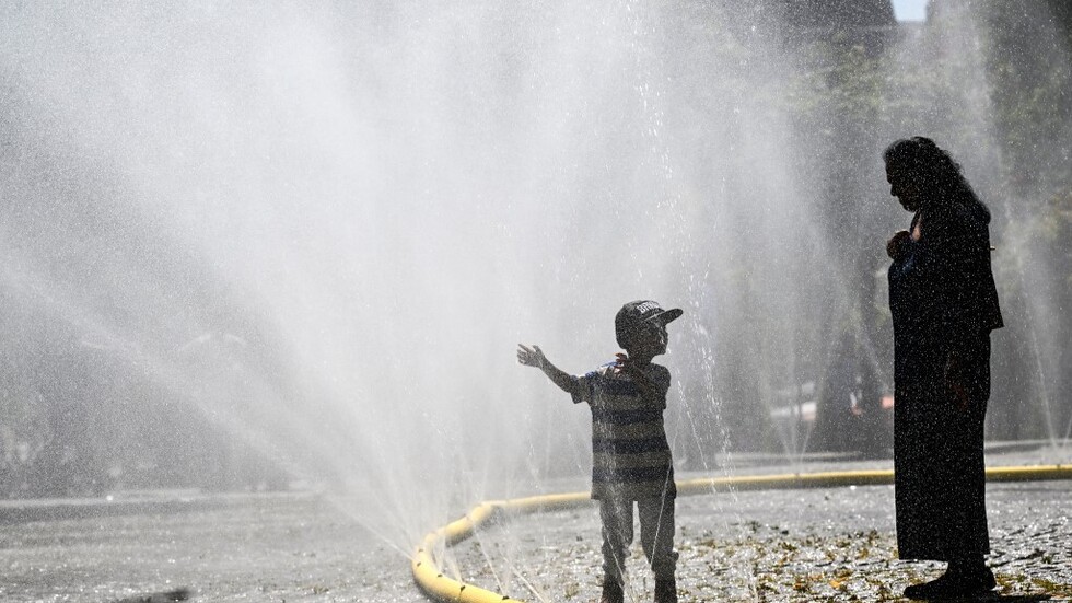 وفاة أكثر من 1000 شخص في إسبانيا والبرتغال متأثرين بشدة الحرّ