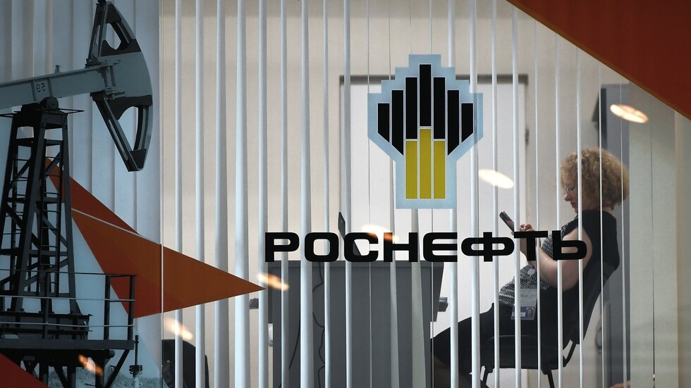 وكالة: روسيا تبيع النفط للهند بالدرهم الإماراتي