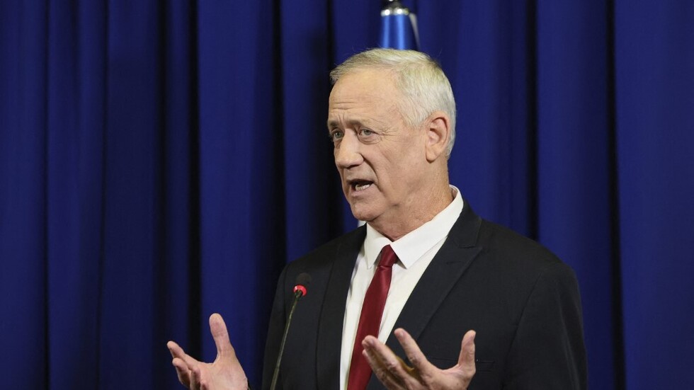 وزير الدفاع الإسرائيلي يهدد بحرق لبنان