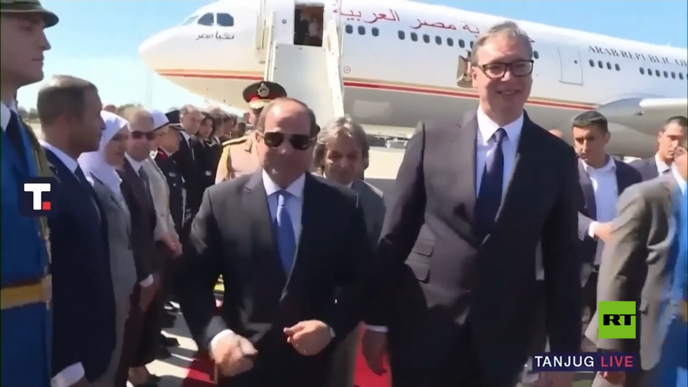 السيسي يصل إلى صربيا