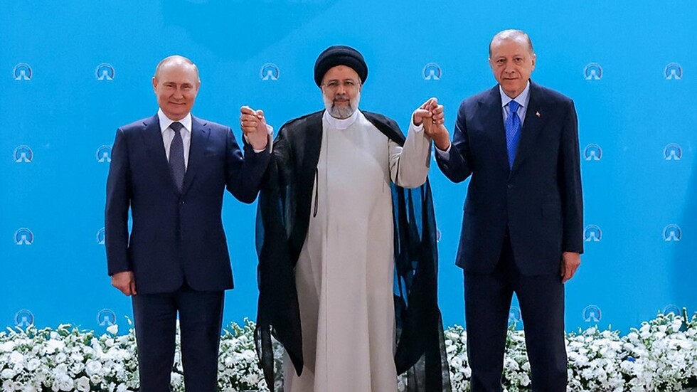 الرئاسة الإيرانية تنشر البيان الختامي الصادر عن قمة بوتين ورئيسي وأردوغان