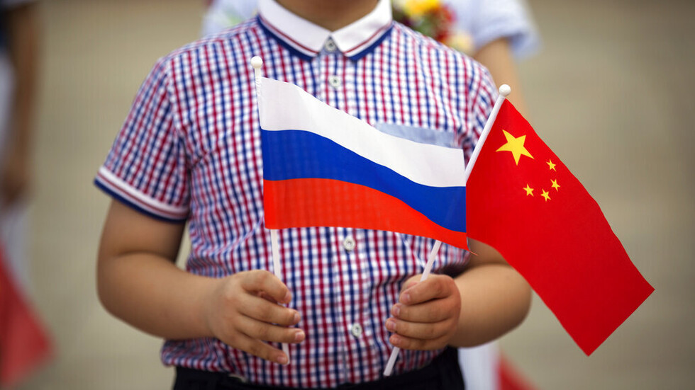 صحيفة صينية: بلينكن يسترشد بقناعته الخاطئة أنه وزير خارجية العالم