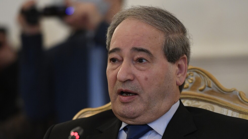 فيصل المقداد من طهران: نقول للأمريكيين الذين ينهبون ثرواتنا إن عليهم أن ينسحبوا وإلا