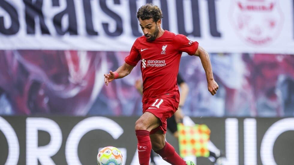 شاهد.. هدف محمد صلاح بـ"هداوة" في شباك لايبزيغ