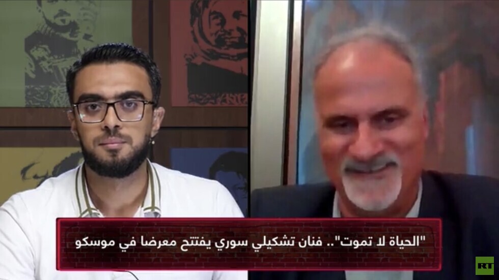 "الحياة لا تموت".. فنان سوري ينقل الواقع السوري في لوحاته