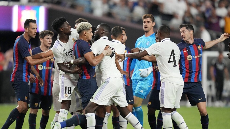 برشلونة يهزم ريال مدريد في 