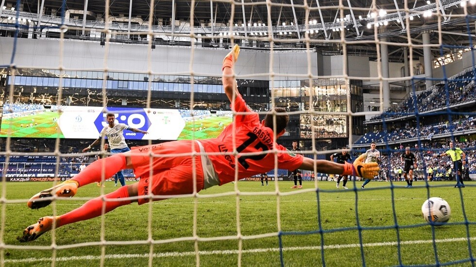 دينامو يقسو على توربيدو في "ديربي" موسكو