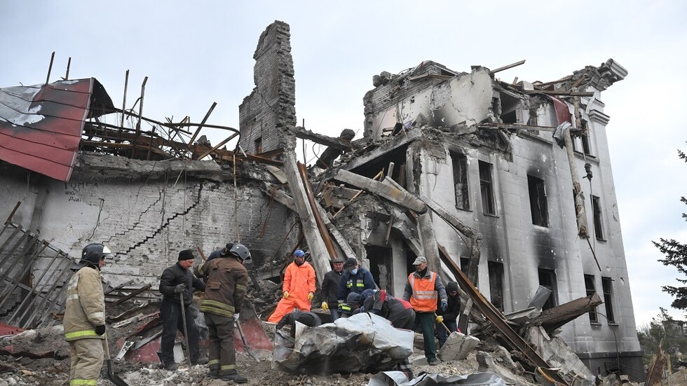 لوغانسك: مقتل 4 مدنيين بقصف التشكيلات المسلحة الأوكرانية على روبجنوي